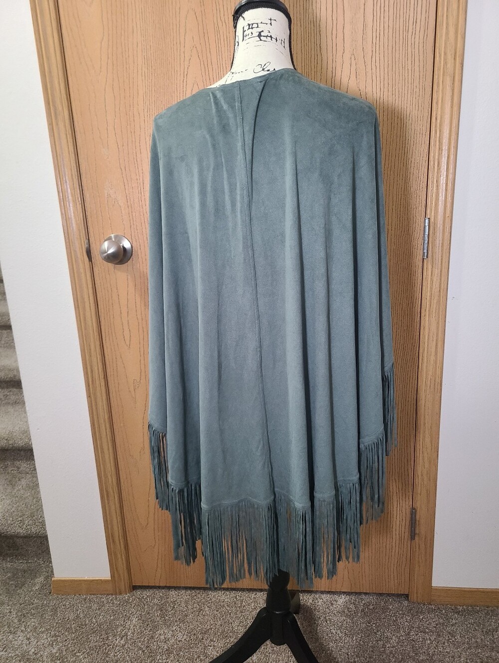 White House Black Market Faux Suede Fringe Ruana Shawl Poncho Boho Western - Picture 2 of 3